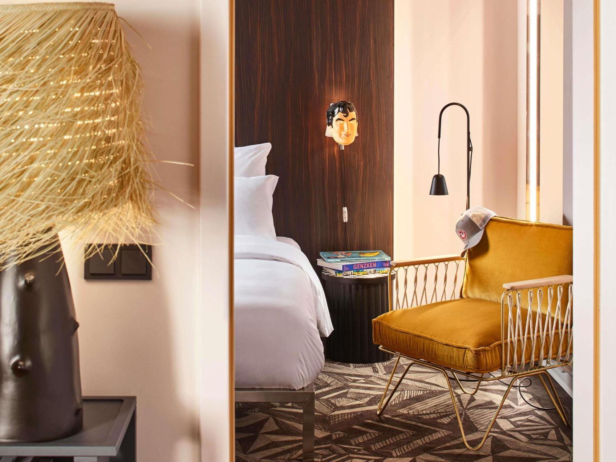 Hotel Mama Shelter 4*